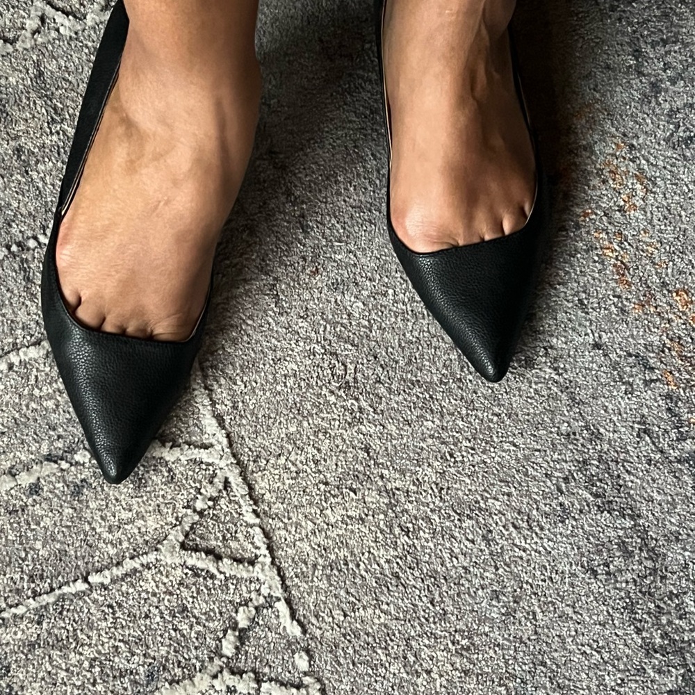 Calvin Klein Faux Leather kitten heel shoes. Size 9.5. In great condition.